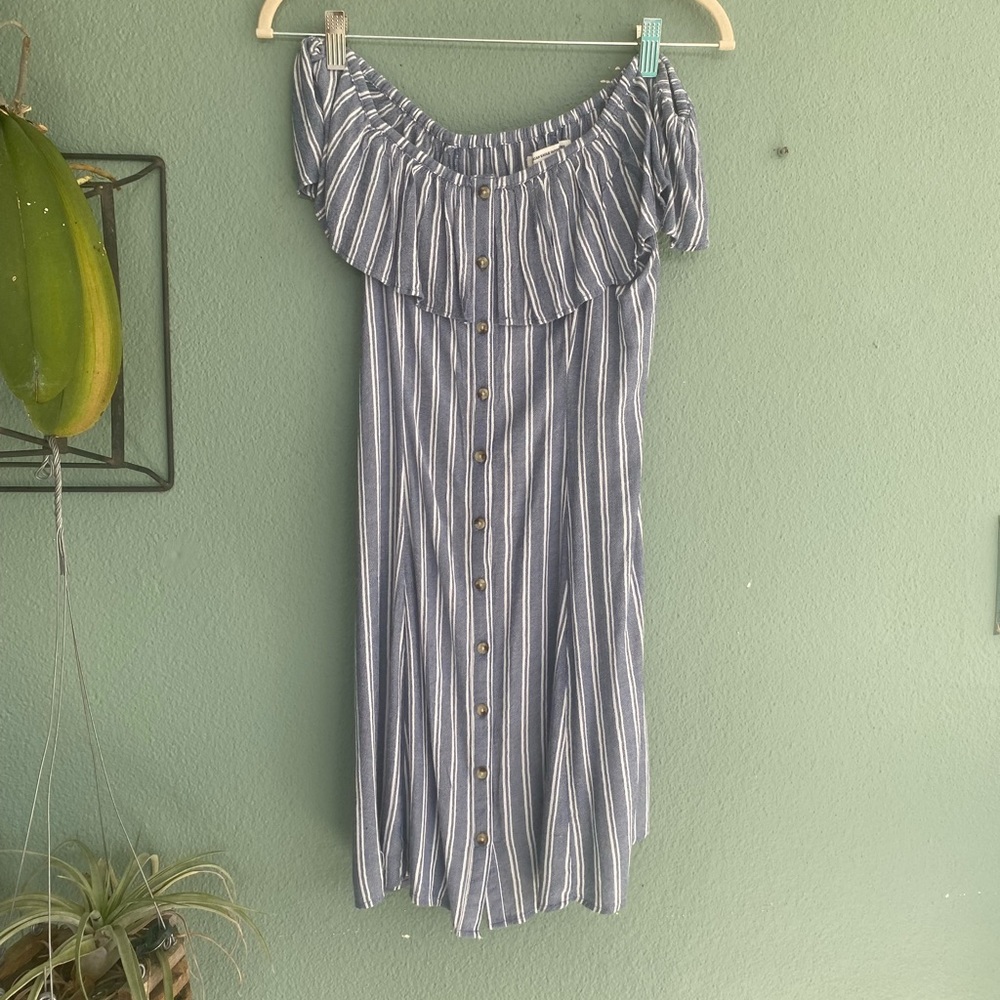 American Eagle Outfitters Off the Shoulder Dress